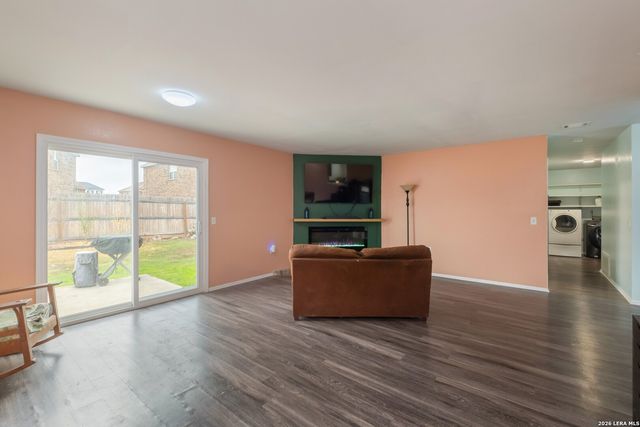 113 Friendswood Path, Universal City, TX 78148