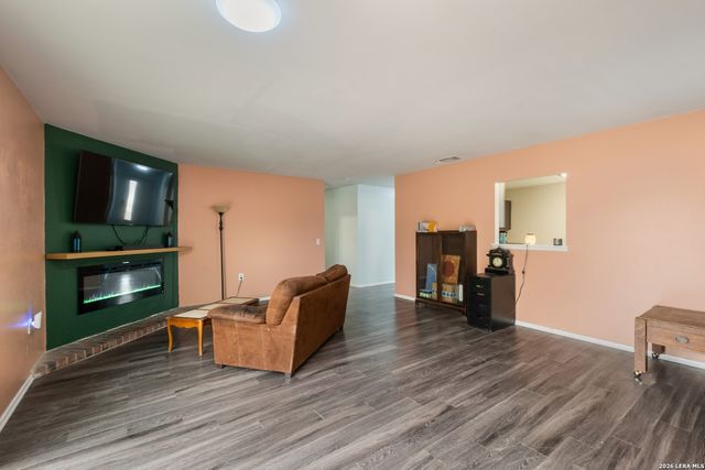 113 Friendswood Path, Universal City, TX 78148