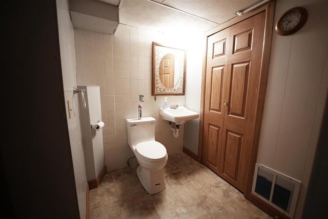 1238 STINE WAY, De Pere, WI 54115