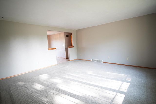 1238 STINE WAY, De Pere, WI 54115