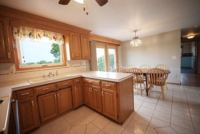 1238 STINE WAY, De Pere, WI 54115