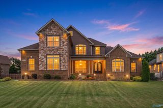 123 Forest Ridge Drive, Huntsville, AL 35806