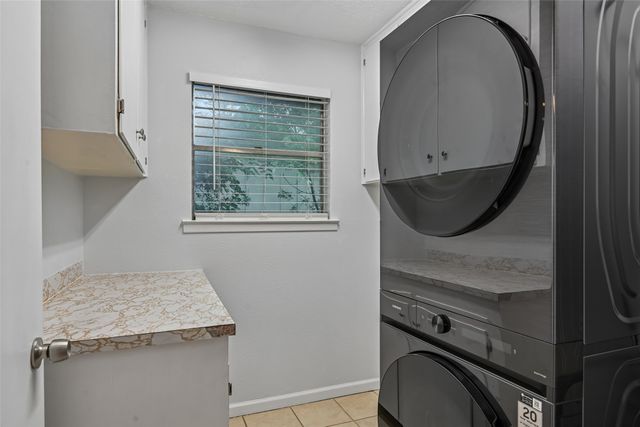 6204 Circleview Drive, Haltom City, TX 76180