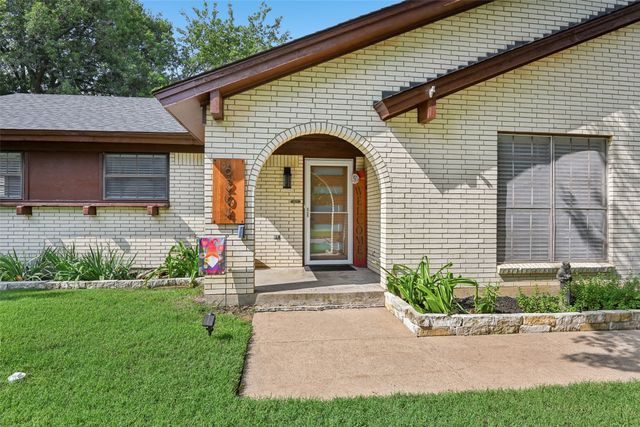6204 Circleview Drive, Haltom City, TX 76180