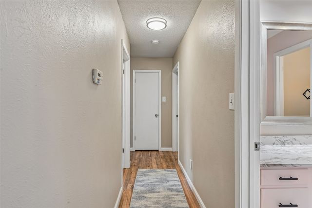 6204 Circleview Drive, Haltom City, TX 76180