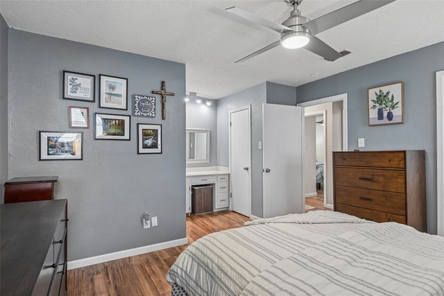 6204 Circleview Drive, Haltom City, TX 76180