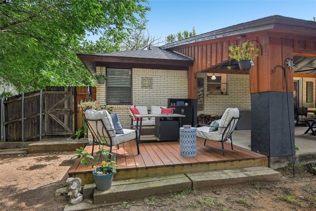 6204 Circleview Drive, Haltom City, TX 76180