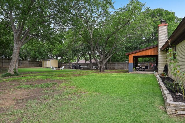 6204 Circleview Drive, Haltom City, TX 76180