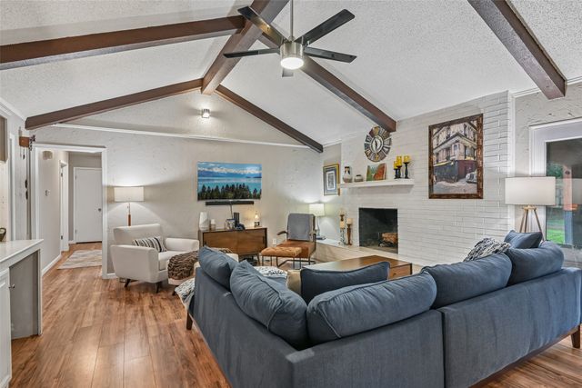 6204 Circleview Drive, Haltom City, TX 76180