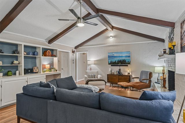 6204 Circleview Drive, Haltom City, TX 76180