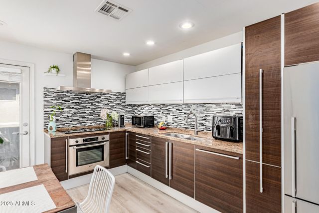 1850 E MARYLAND Avenue 42, Phoenix, AZ 85016