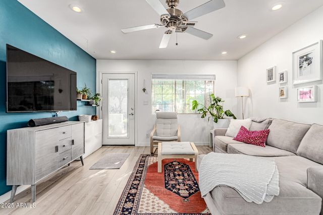 1850 E MARYLAND Avenue 42, Phoenix, AZ 85016