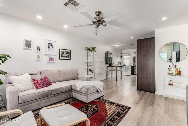 1850 E MARYLAND Avenue 42, Phoenix, AZ 85016