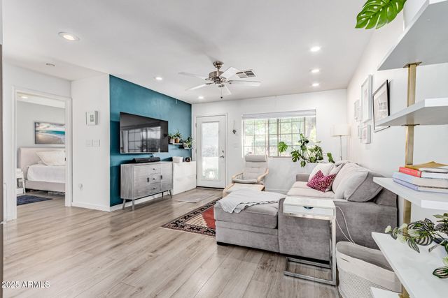 1850 E MARYLAND Avenue 42, Phoenix, AZ 85016