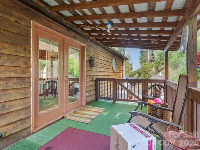 1270 Old Mine Fork Road, Burnsville, NC 28714