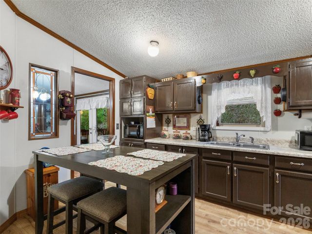 1270 Old Mine Fork Road, Burnsville, NC 28714