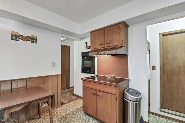 6213 Nelwood Road, Parma Heights, OH 44130
