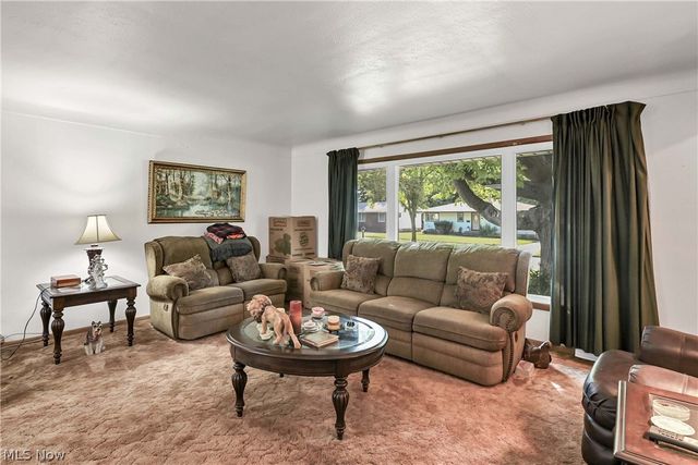6213 Nelwood Road, Parma Heights, OH 44130