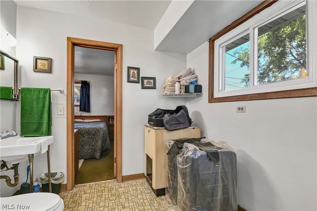 6213 Nelwood Road, Parma Heights, OH 44130