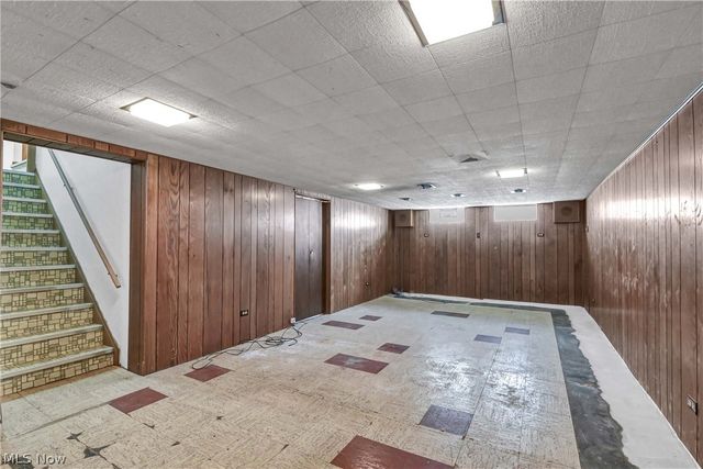 6213 Nelwood Road, Parma Heights, OH 44130