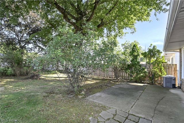 6213 Nelwood Road, Parma Heights, OH 44130