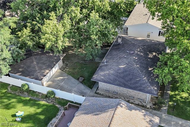 6213 Nelwood Road, Parma Heights, OH 44130