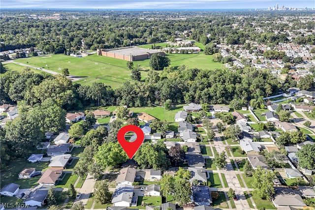 6213 Nelwood Road, Parma Heights, OH 44130