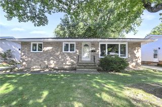 6213 Nelwood Road, Parma Heights, OH 44130