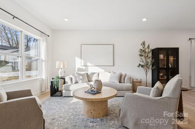 5399 Toano Road, Charlotte, NC 28215