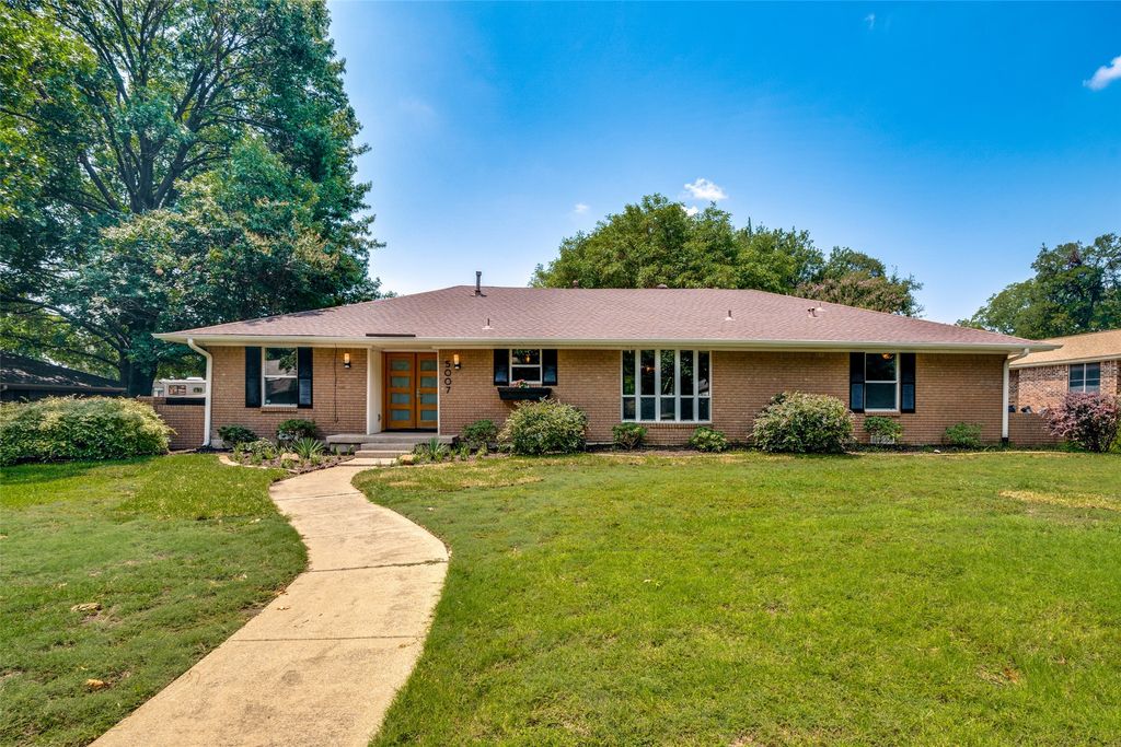 5007 Jefferson Drive, Sachse, TX 75048