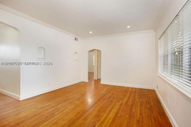 237 Madeira Ave 1, Coral Gables, FL 33134