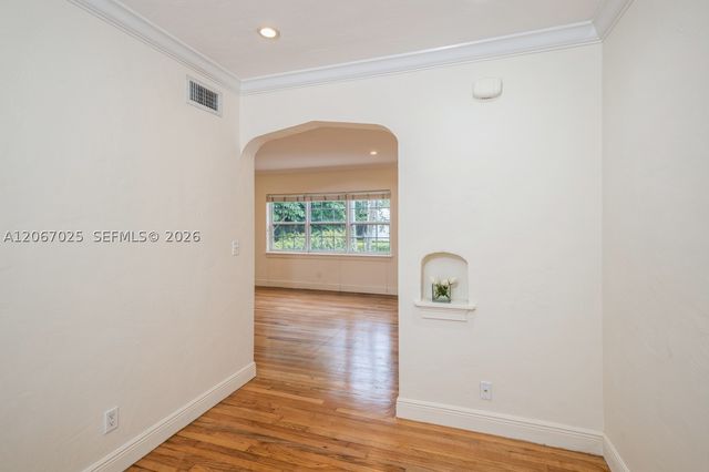 237 Madeira Ave 1, Coral Gables, FL 33134