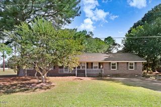 302 Knollwood Drive, Selma, NC 27576