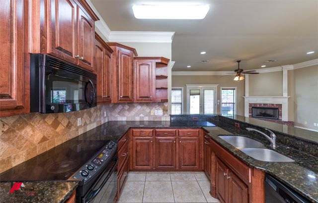 419 Half Moon Lane, Bossier City, LA 71111