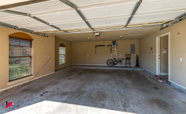 419 Half Moon Lane, Bossier City, LA 71111