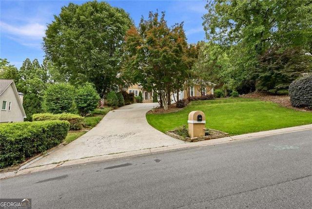 1964 Fields Pond Drive, Marietta, GA 30068