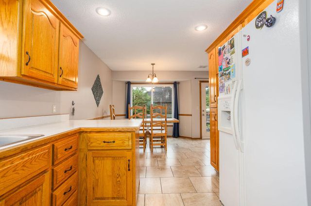 3882 W Edgewood Street, Springfield, MO 65807