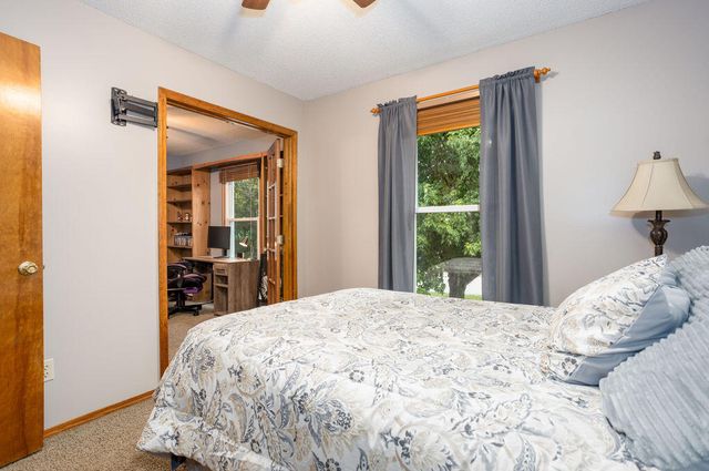 3882 W Edgewood Street, Springfield, MO 65807