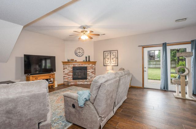 3882 W Edgewood Street, Springfield, MO 65807