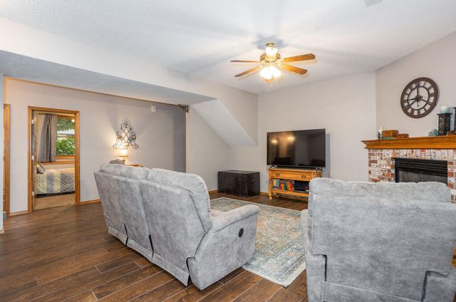 3882 W Edgewood Street, Springfield, MO 65807