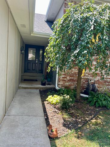 3882 W Edgewood Street, Springfield, MO 65807