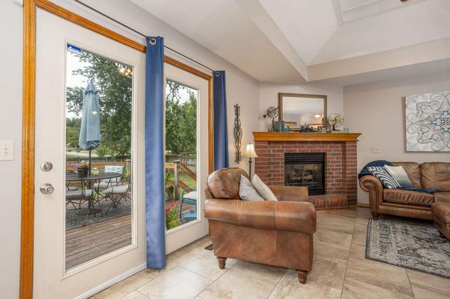 3882 W Edgewood Street, Springfield, MO 65807