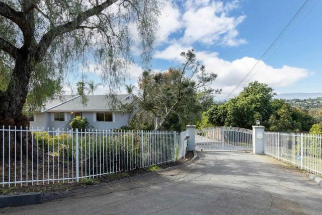 1815 Premier Street, Fallbrook, CA 92028