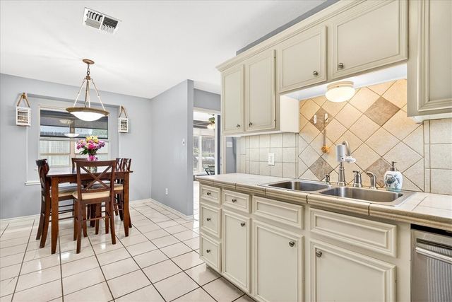 4226 Valley Cir, Corpus Christi, TX 78413