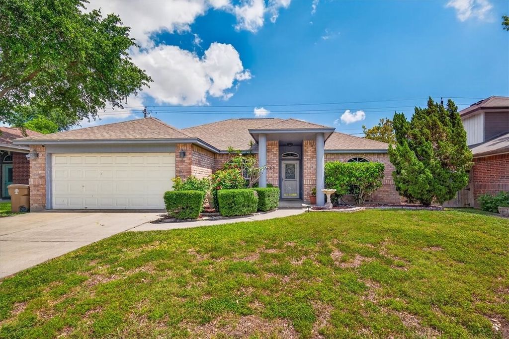 4226 Valley Cir, Corpus Christi, TX 78413