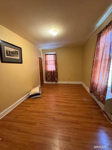 384 Wells Street, Bridgeport, CT 06606
