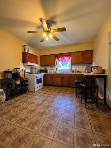 384 Wells Street, Bridgeport, CT 06606