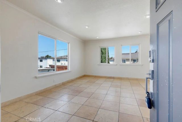 1010 Valencia Street D, Costa Mesa, CA 92626