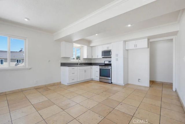 1010 Valencia Street D, Costa Mesa, CA 92626