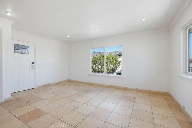1010 Valencia Street D, Costa Mesa, CA 92626